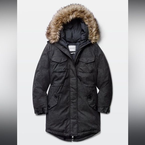 Community (Aritzia) Paradigm Parka - Picture 10 of 10